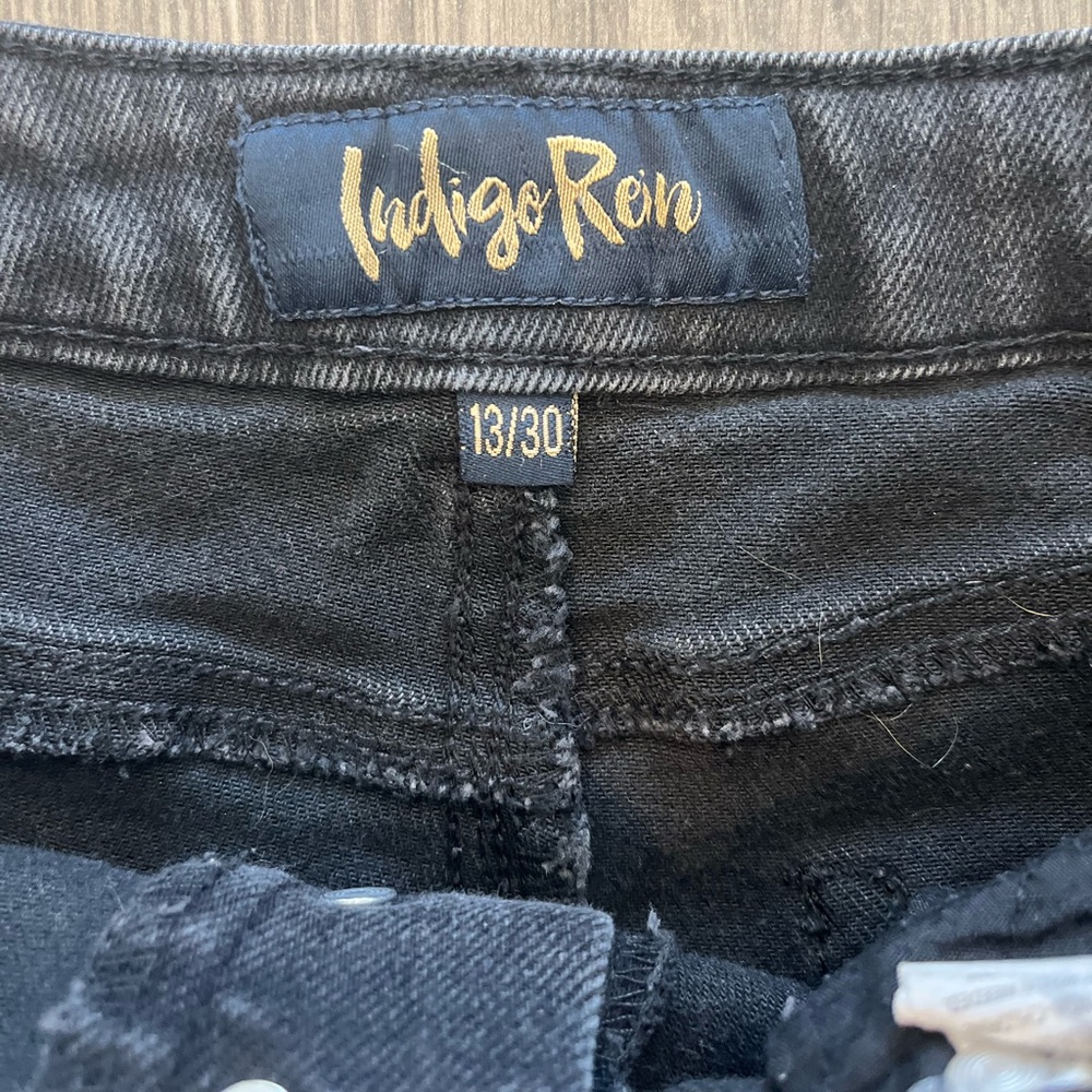 Indigo Rein Womens Juniors High Waisted Denim Jean Shorts Distressed Black 13/30 - Picture 5 of 8
